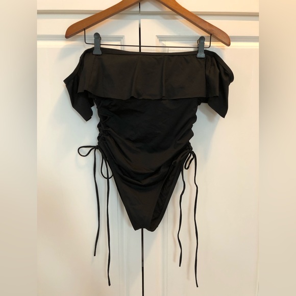 Laundry By Shelli Segal Other - Stunning Black One Piece Swim Laundry by Shelli Segal